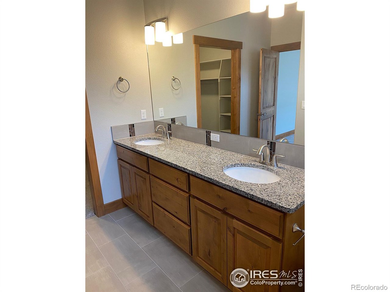 3687 Saguaro Dr