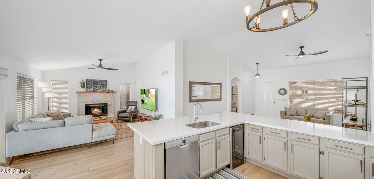 3526 E Utopia Rd