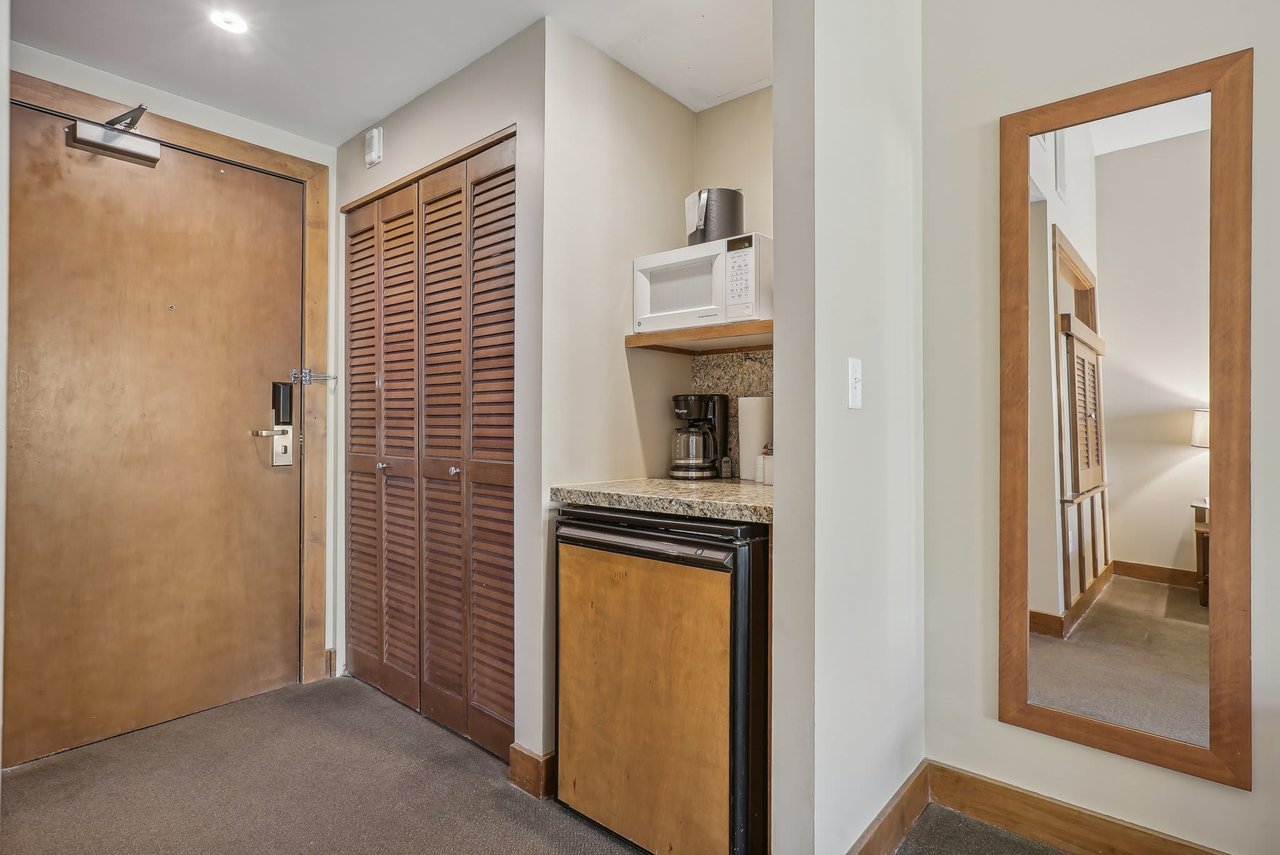 3720 Sundial Ct B517
