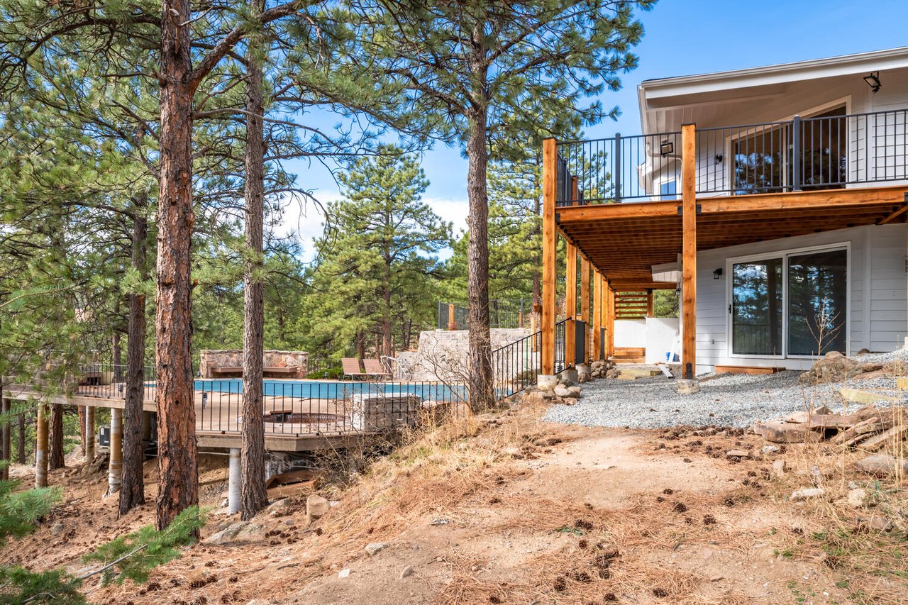 4300 Sunshine Canyon Dr