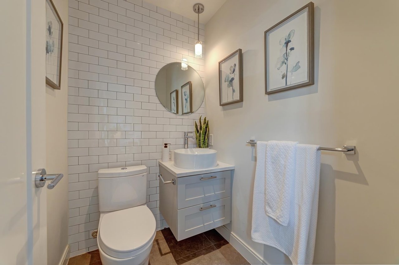 126-525 E 2nd Street, North Vancouver