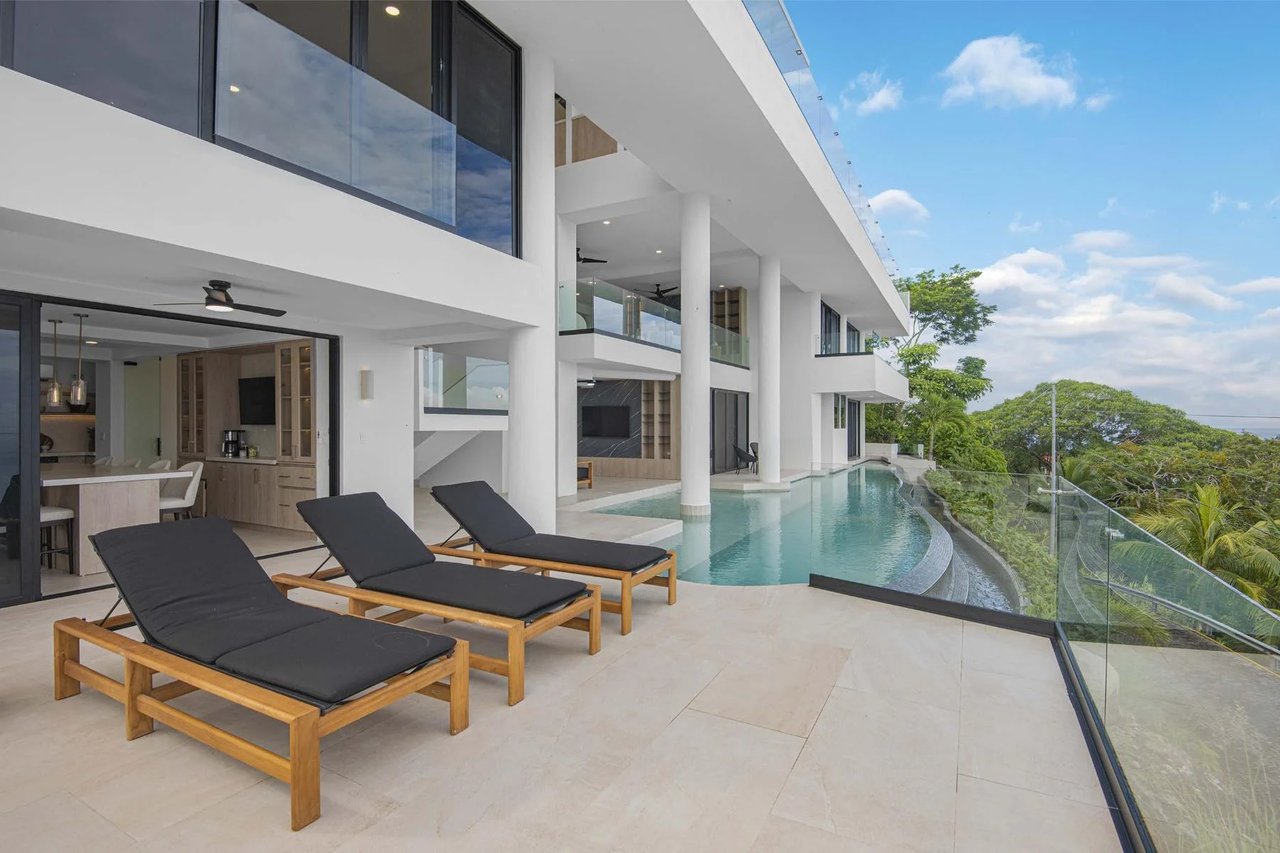 Cliffside Ocean View Estate, Jaco, Puntarenas