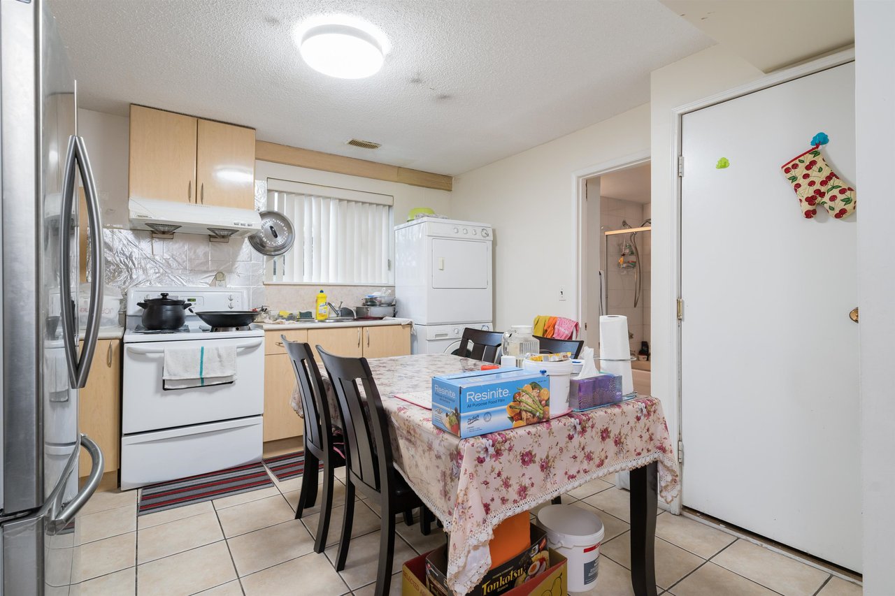 2019 E 45th Ave