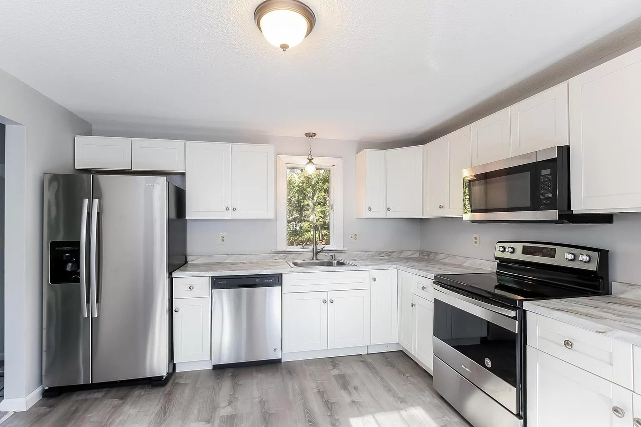26 Colonial Wy
