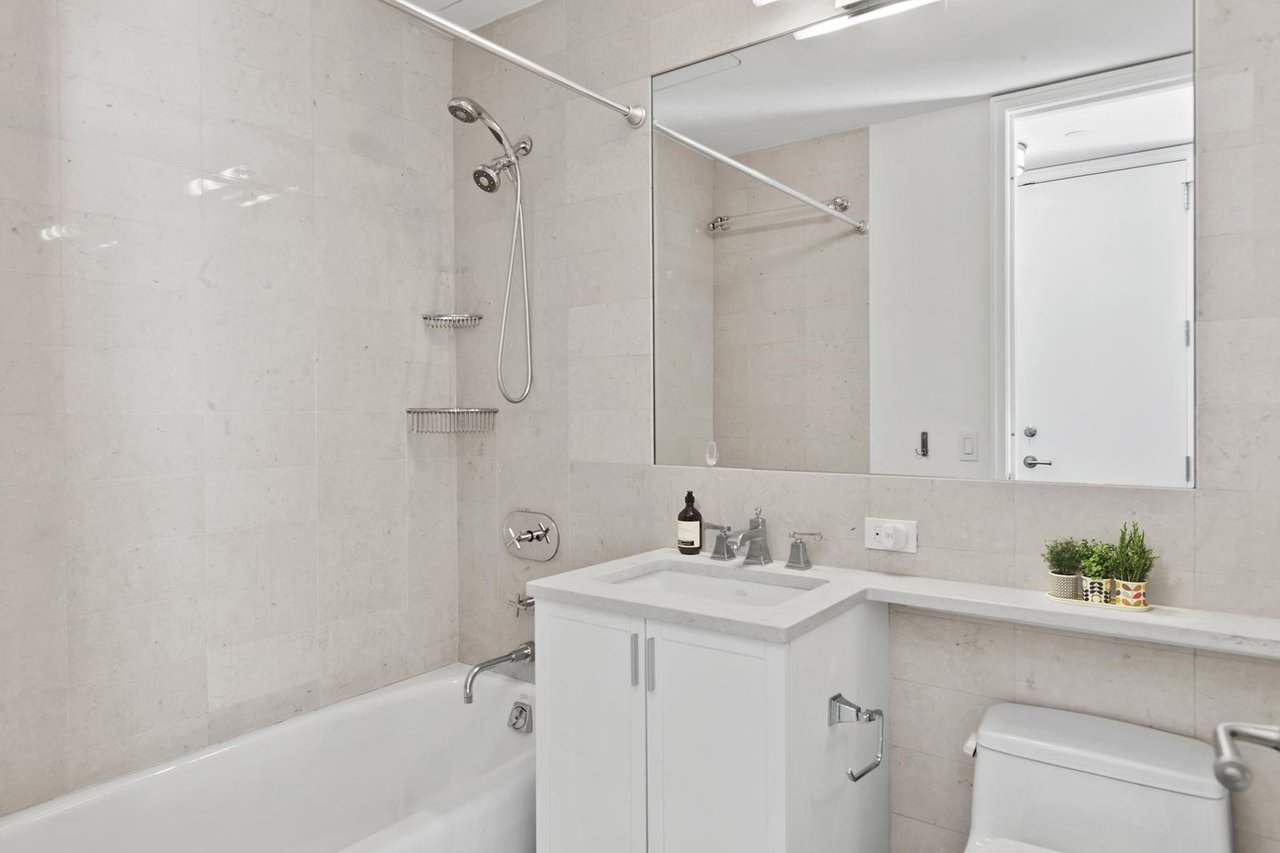 25 Columbus Circle, Apt 61-E