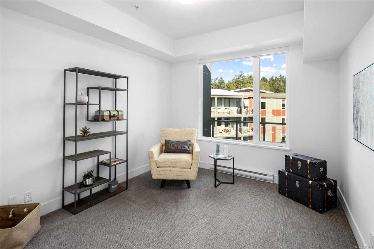 405-10660 McDonald Park Rd, North Saanich