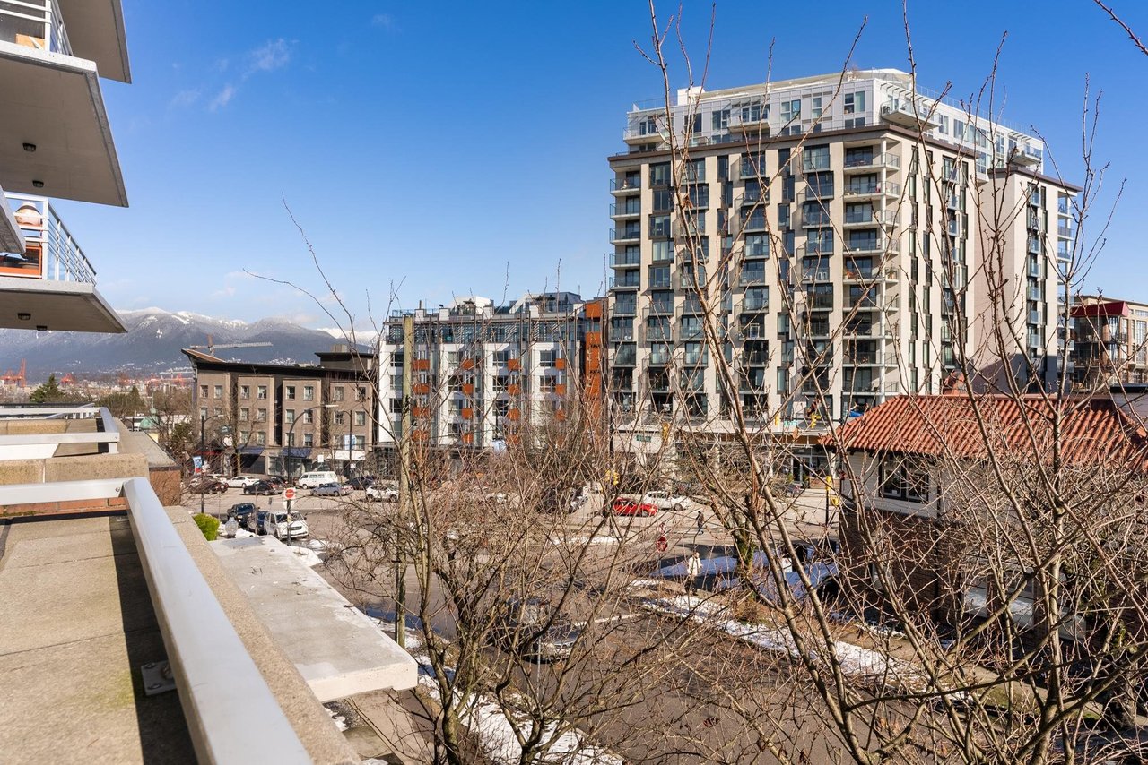 313-298 E 11th Avenue, Vancouver