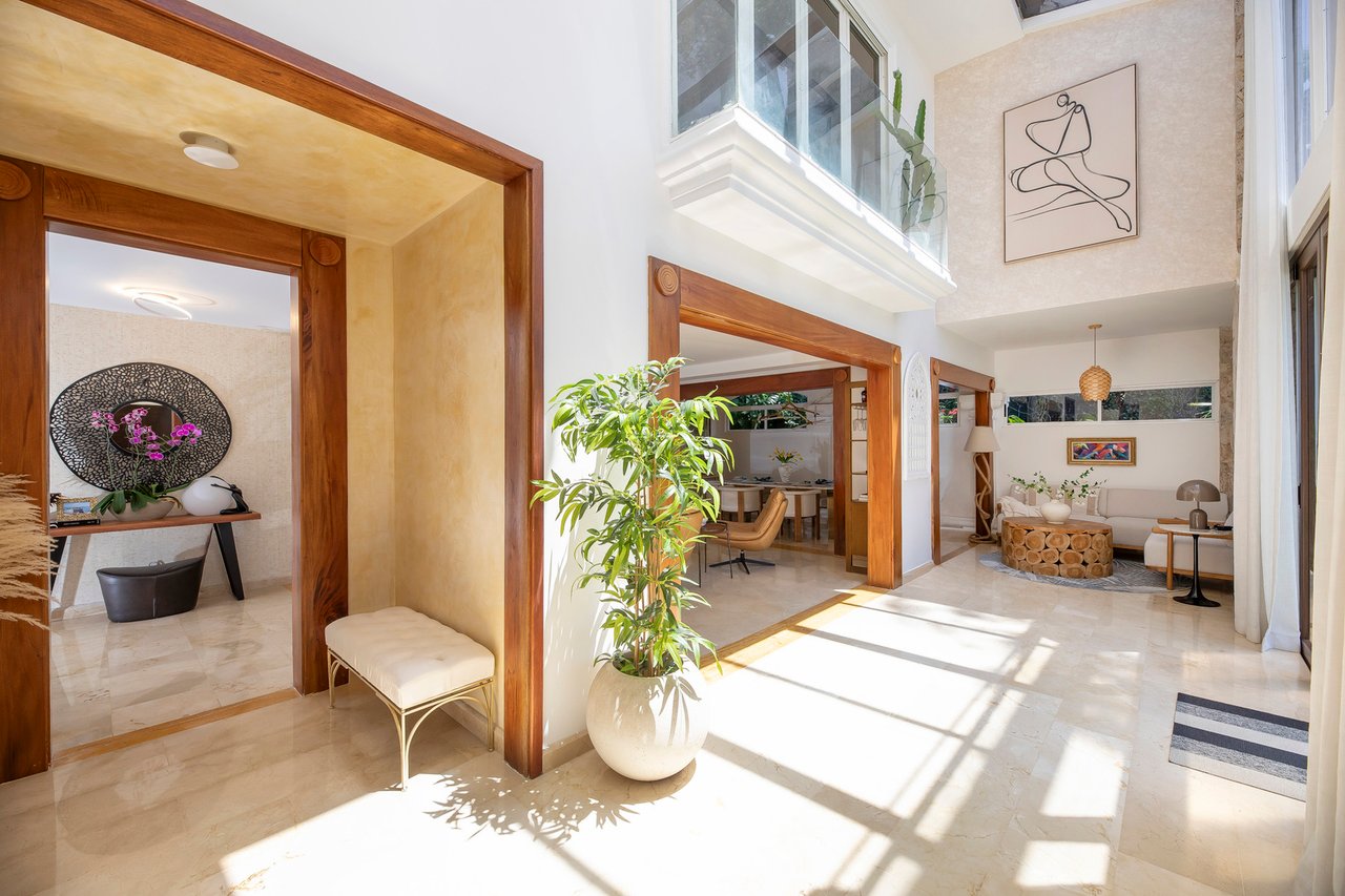 Panoramic Mediterranean Villa, Escazu, San Jose