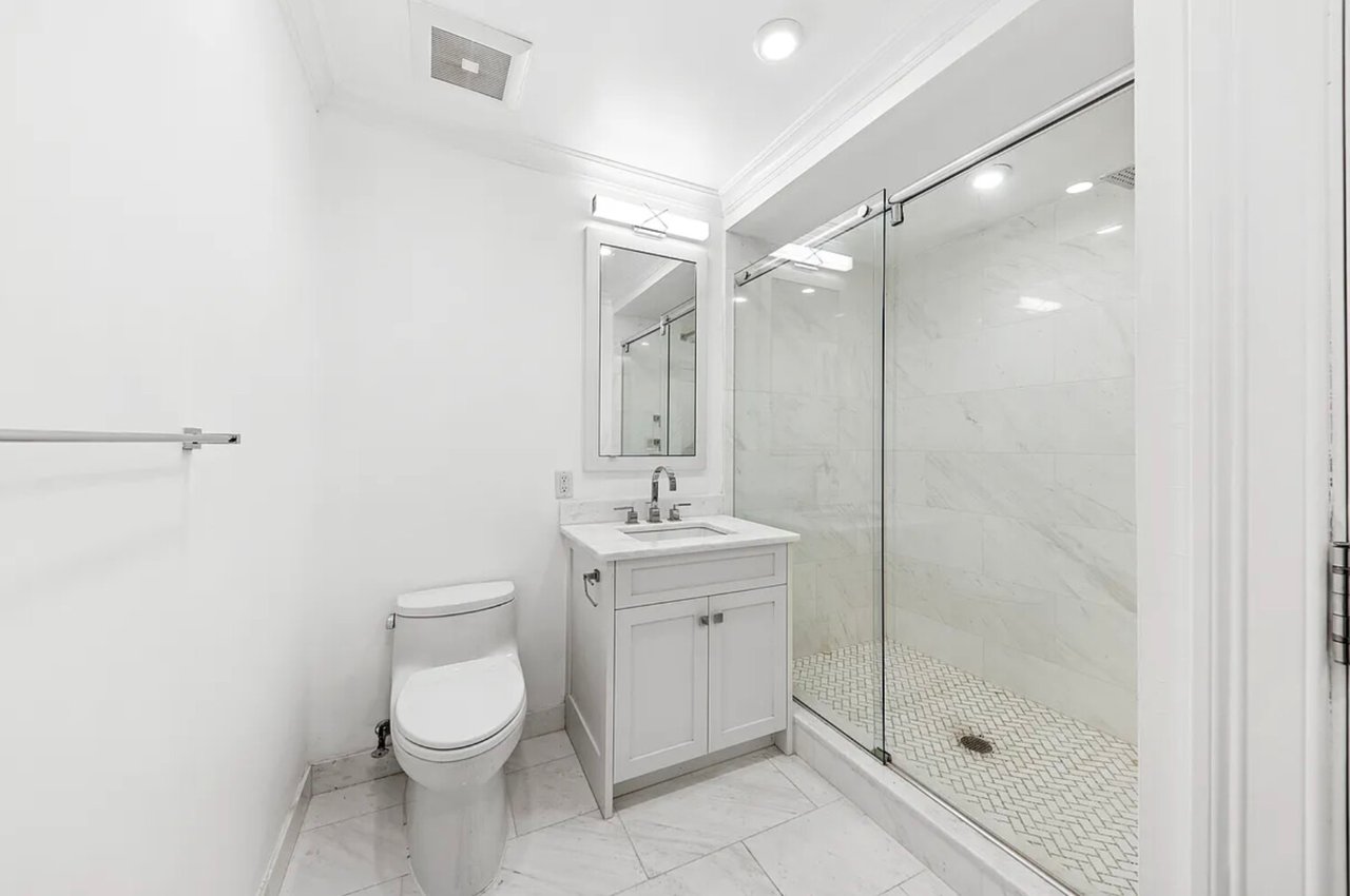 184 East 64th Street, Apt M