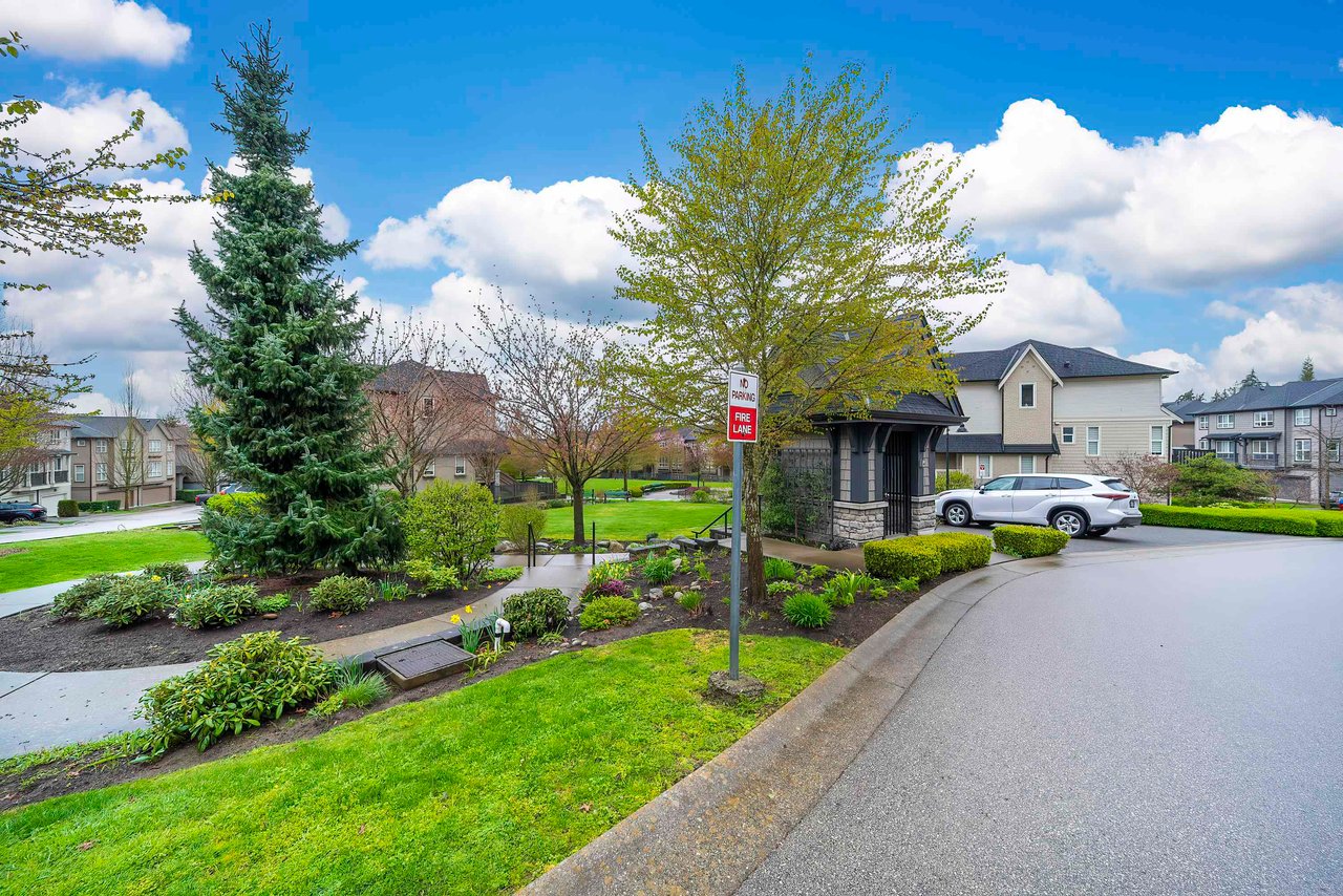 79-10489 Delsom Cres Cres