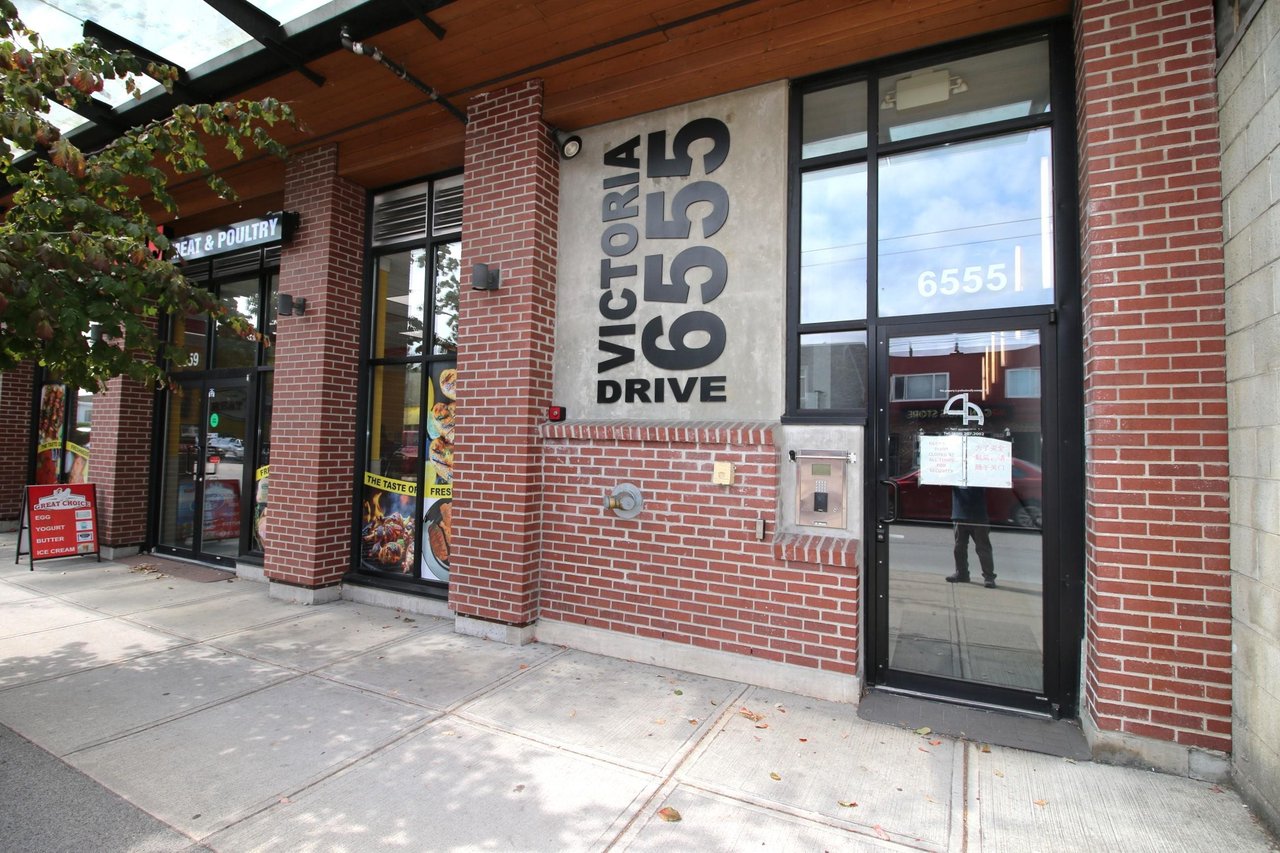 306-6555 Victoria Dr