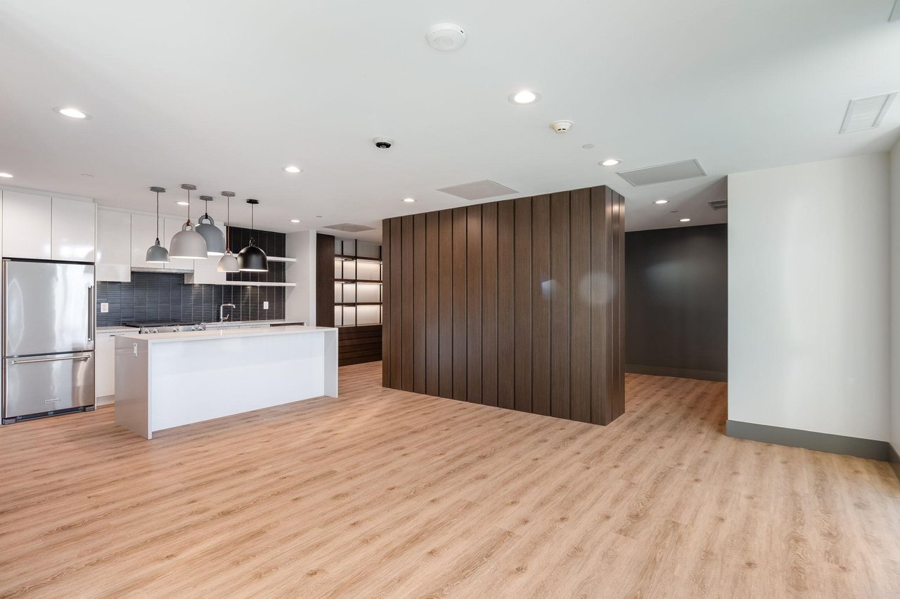 1608-3430 E Kent Ave S Ave