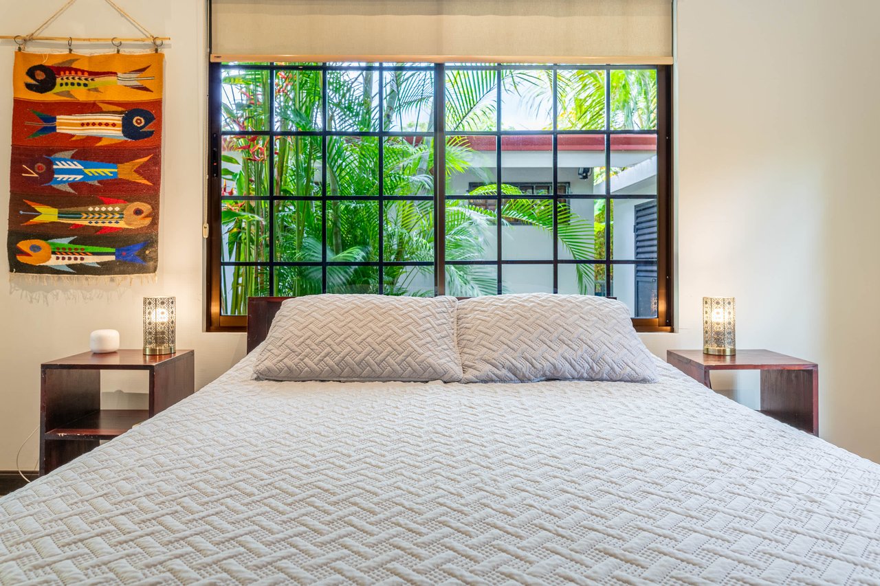 Uvita Garden Villa and Casita, 4 Bedrooms Total, Walking Distance To All