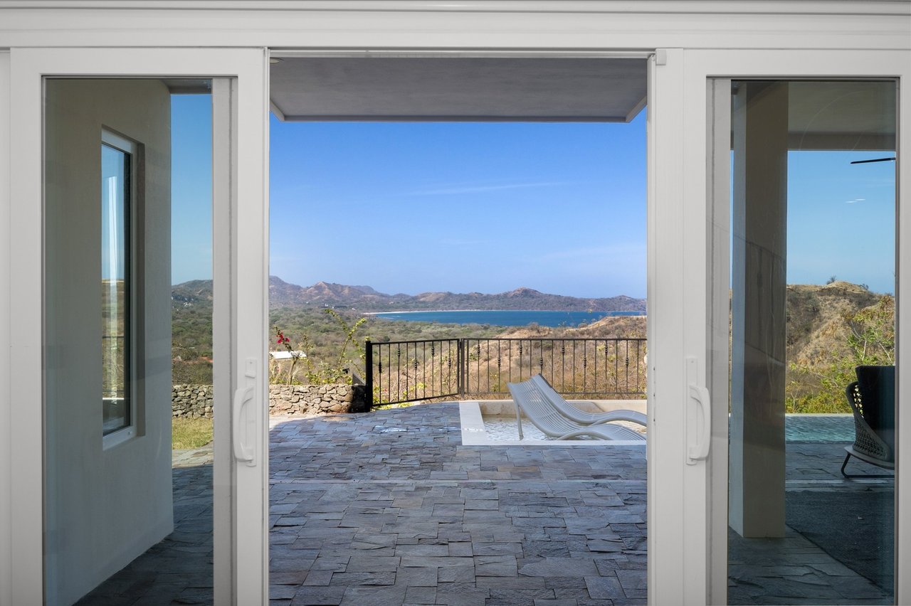 Renovated Tropical Ocean Estate, Flamingo, Guanacaste