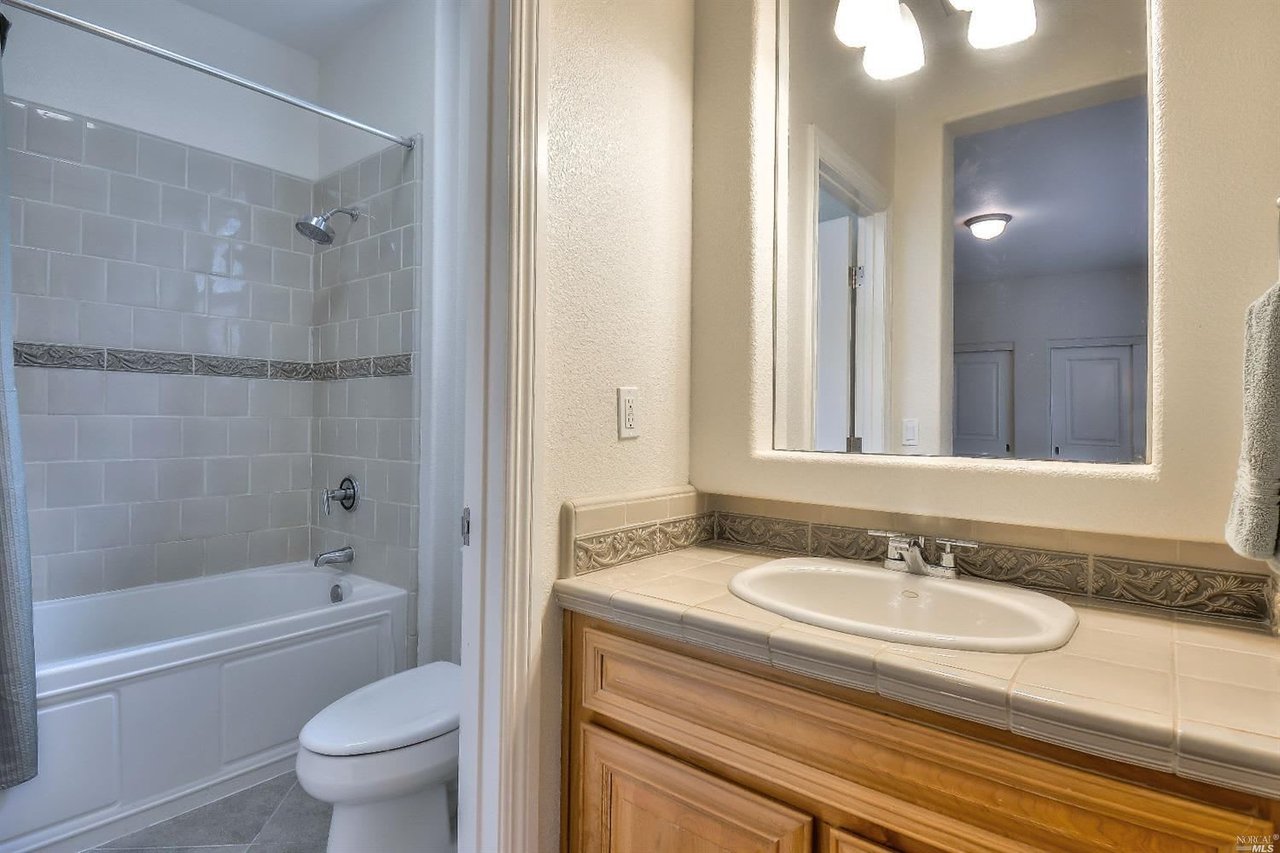 824 Olive Glen Ct