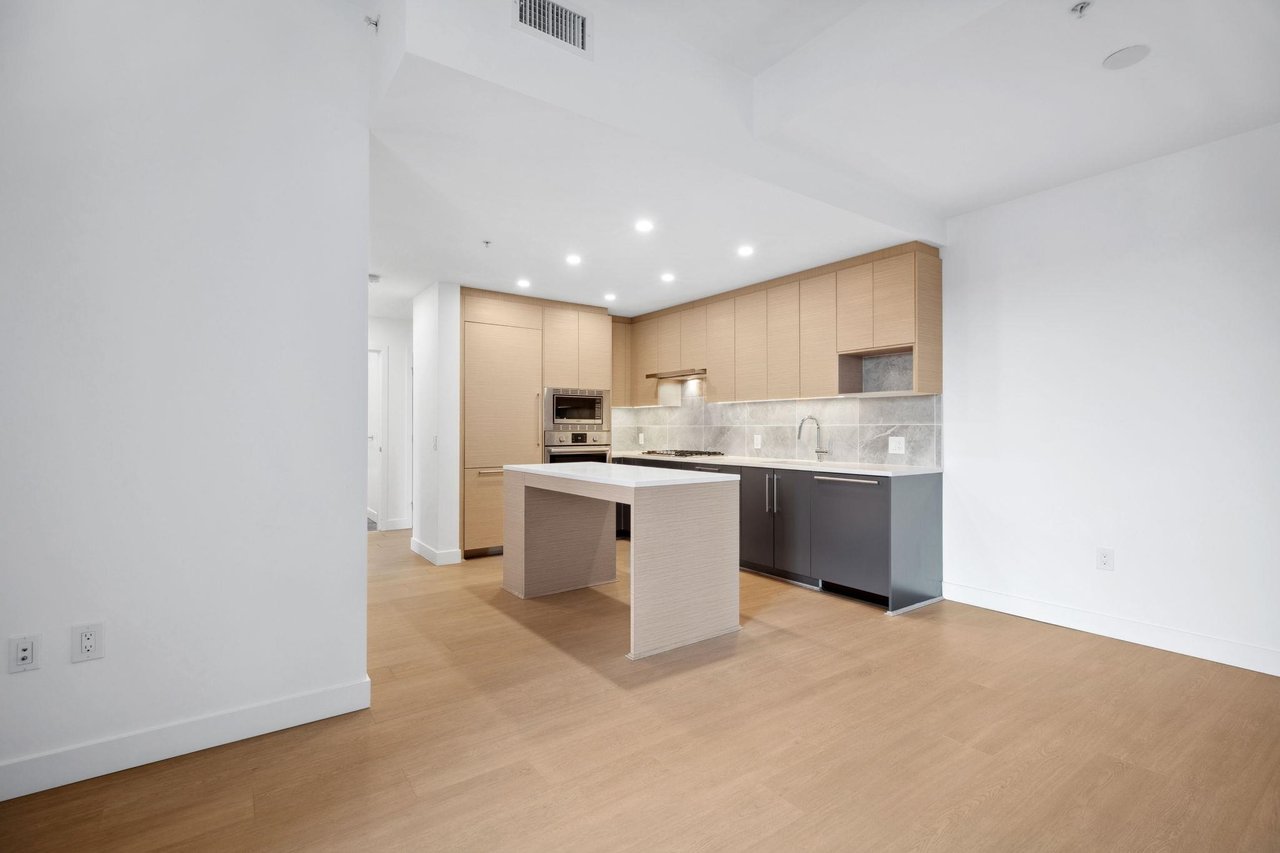 409-8888 Osler St