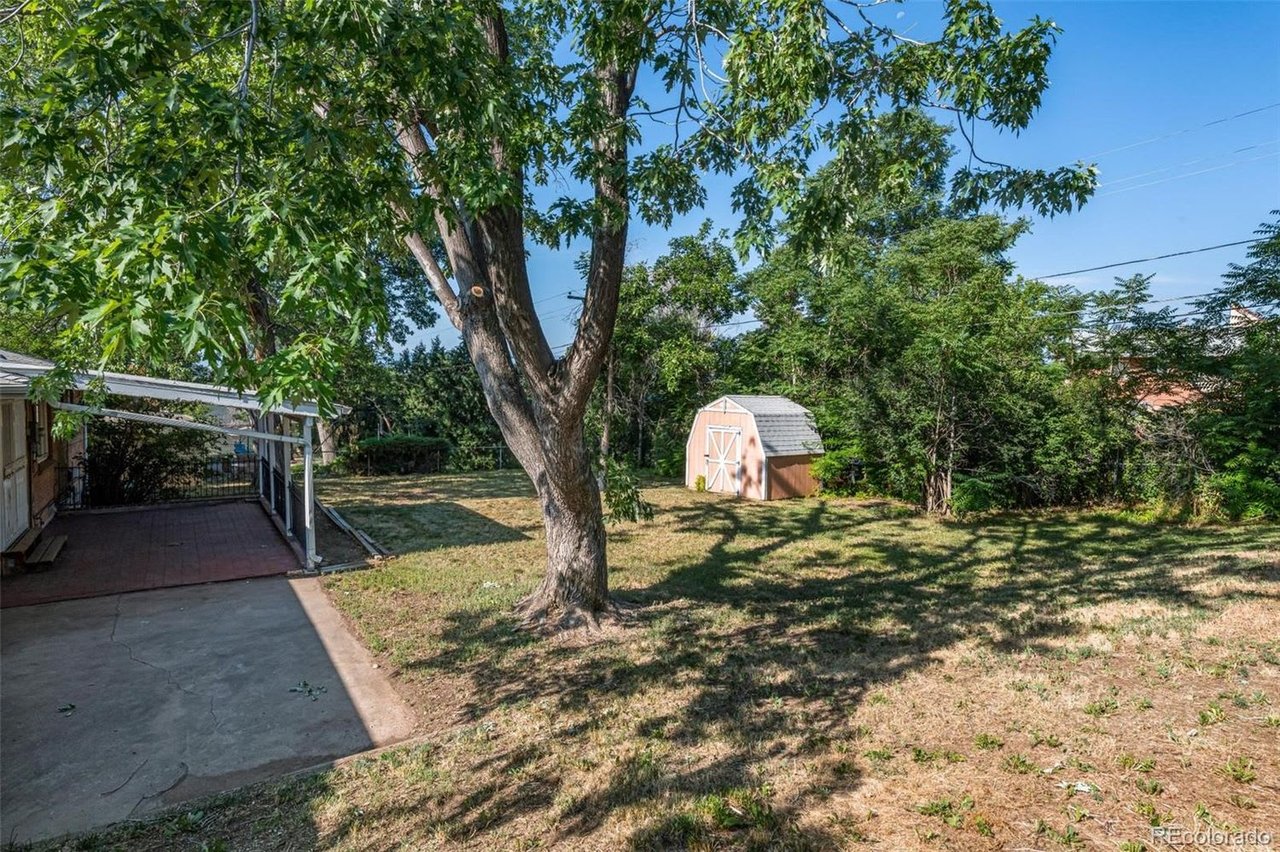 2745 S Zurich Ct