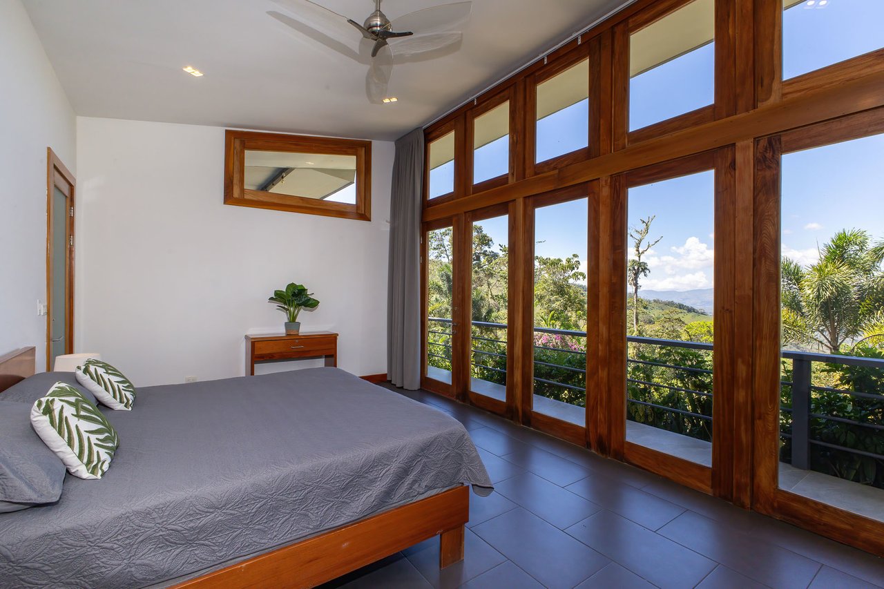 Luxurious Mountain Villa Retreat, Perez Zeledon, San Jose