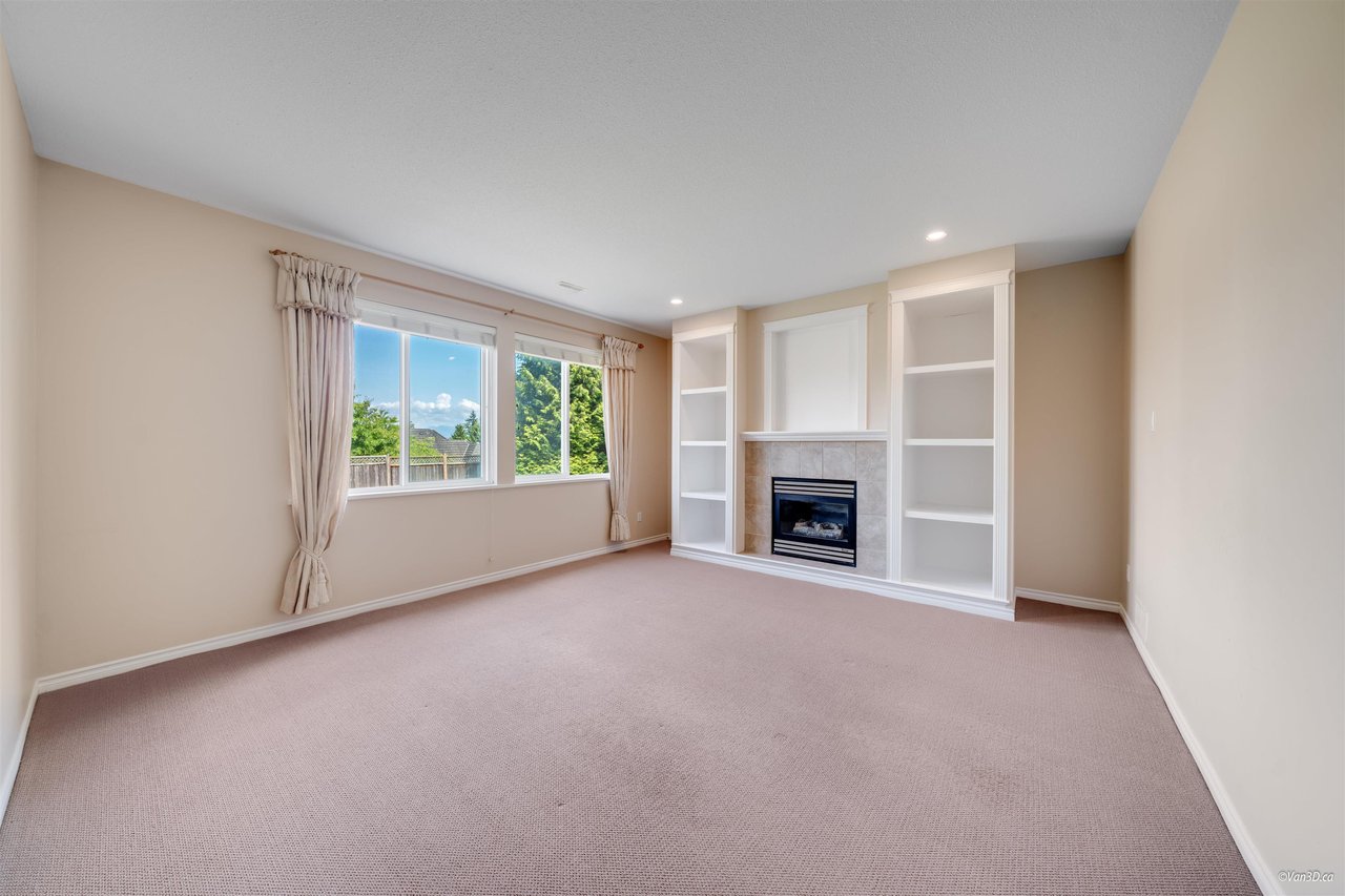 16495 111 Ave