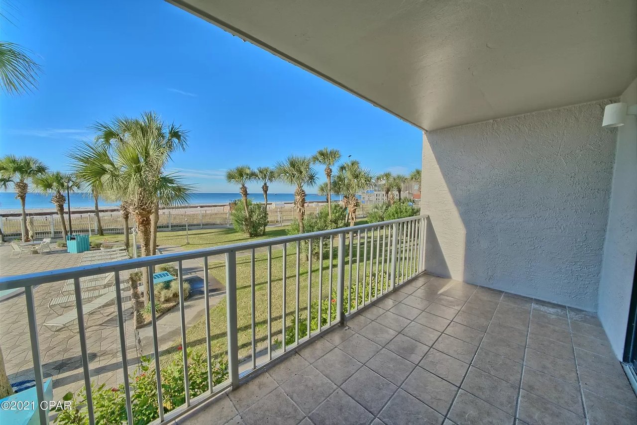 8743 Thomas Drive Unit 209