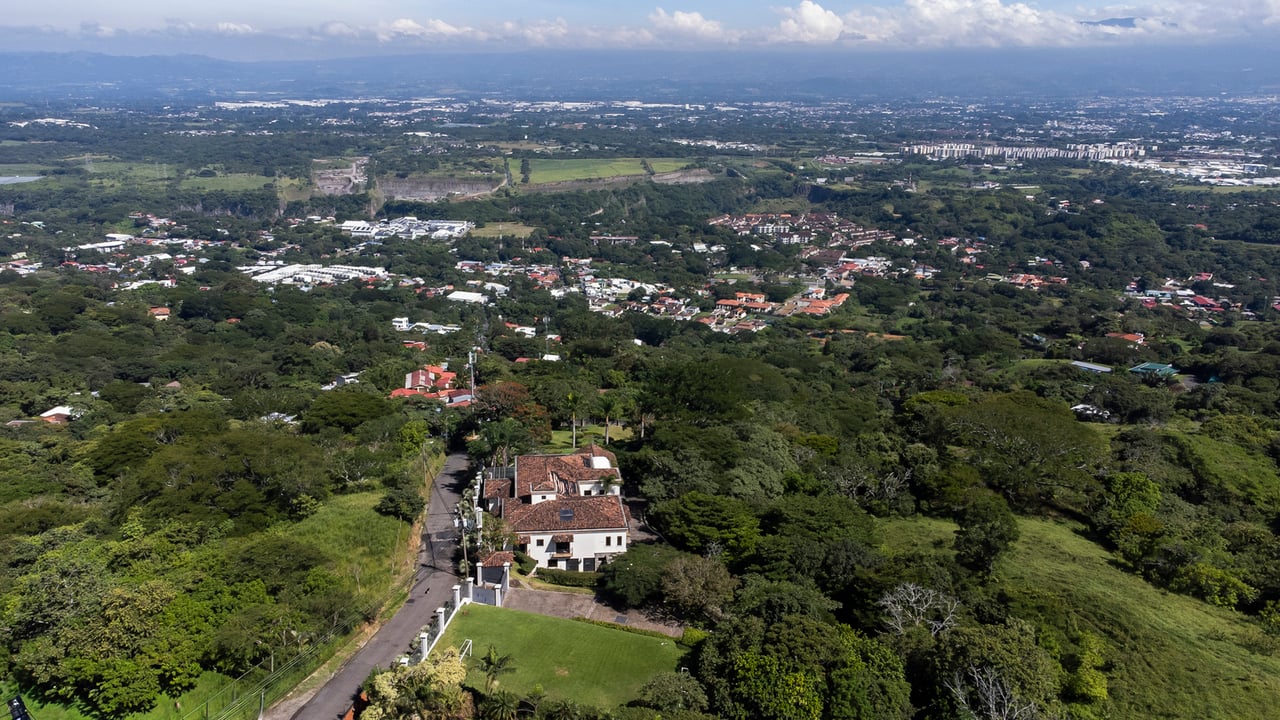 Panoramic View Mountain Estate, Ciudad Colon, San Jose