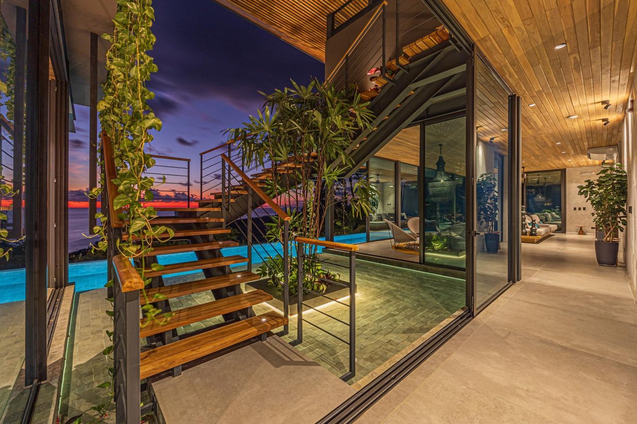 Designer Tropical Ocean View Home, Dominical, Puntarenas