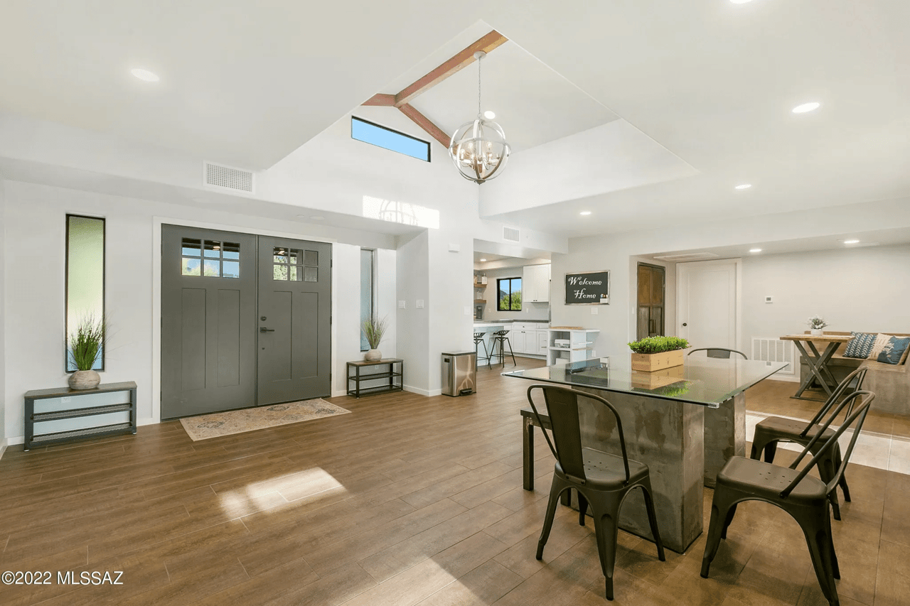 2236 W Owl Head Pl