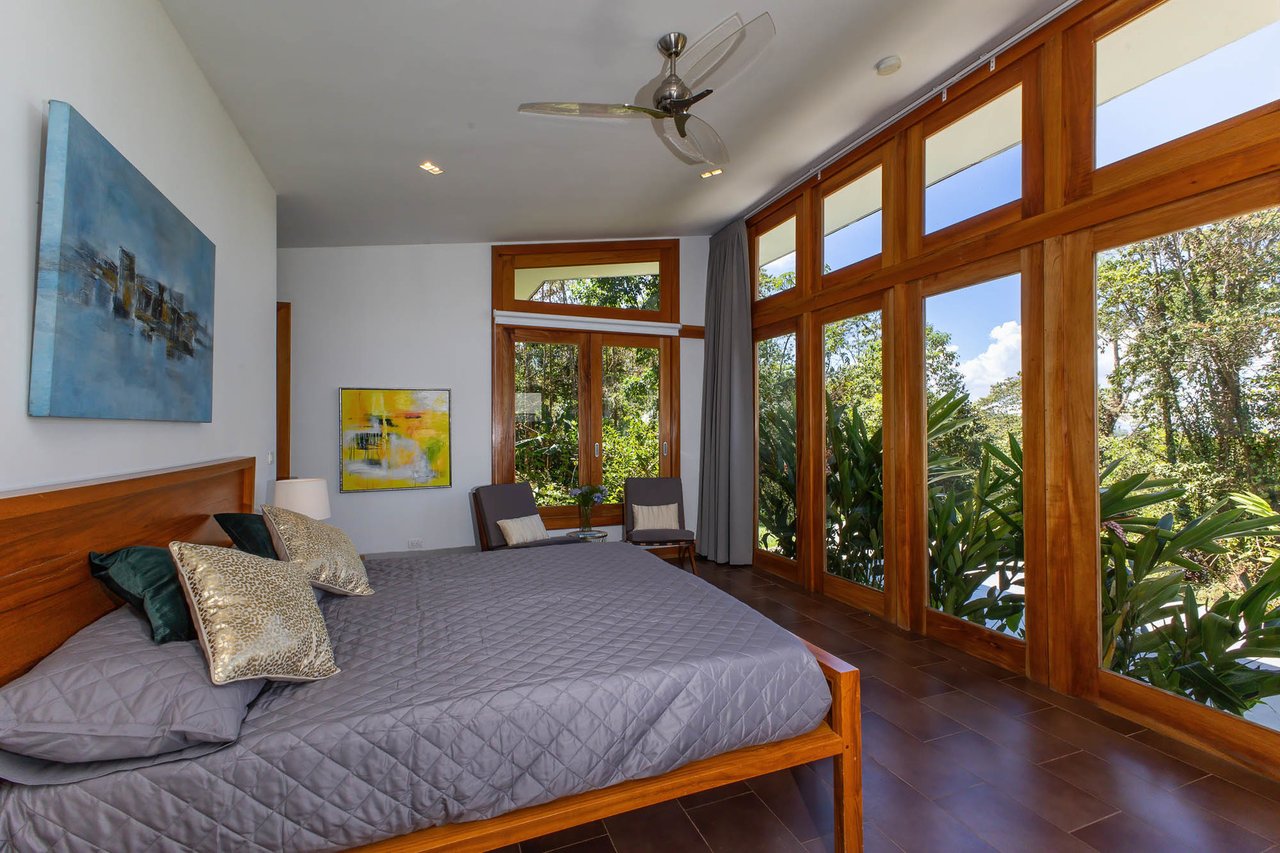 Luxurious Mountain Villa Retreat, Perez Zeledon, San Jose