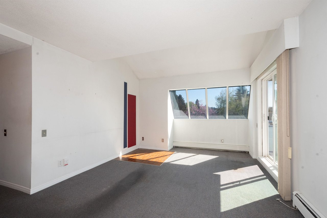 PH12-2125 York Ave