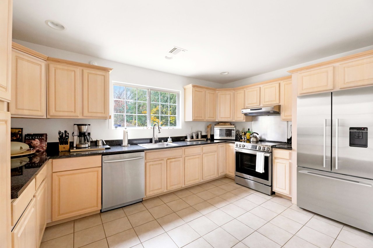 Undisclosed Address, East Quogue