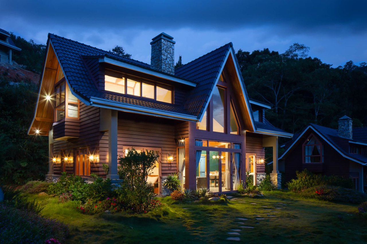 Tips on Improving Your Curb Appeal Before an Open House