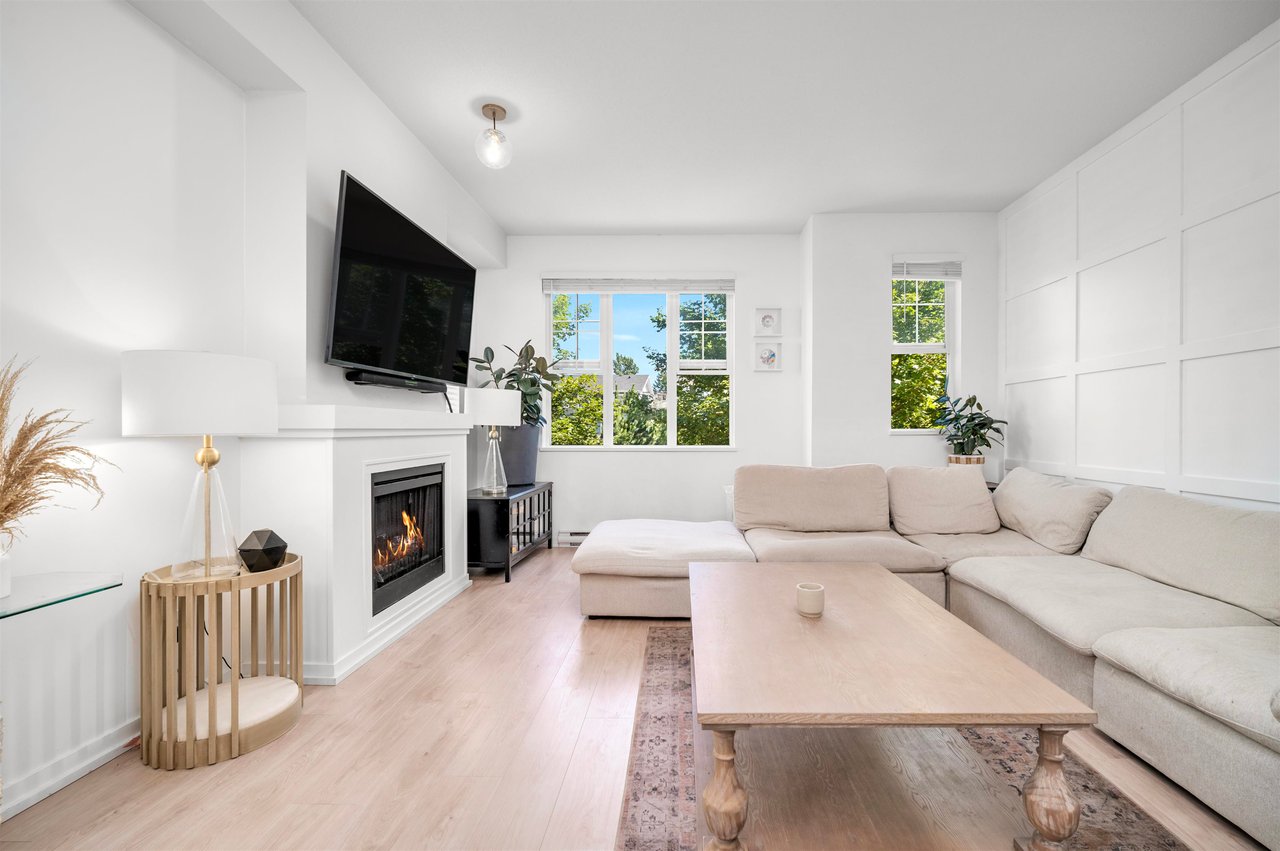17-8385 Delsom Wy