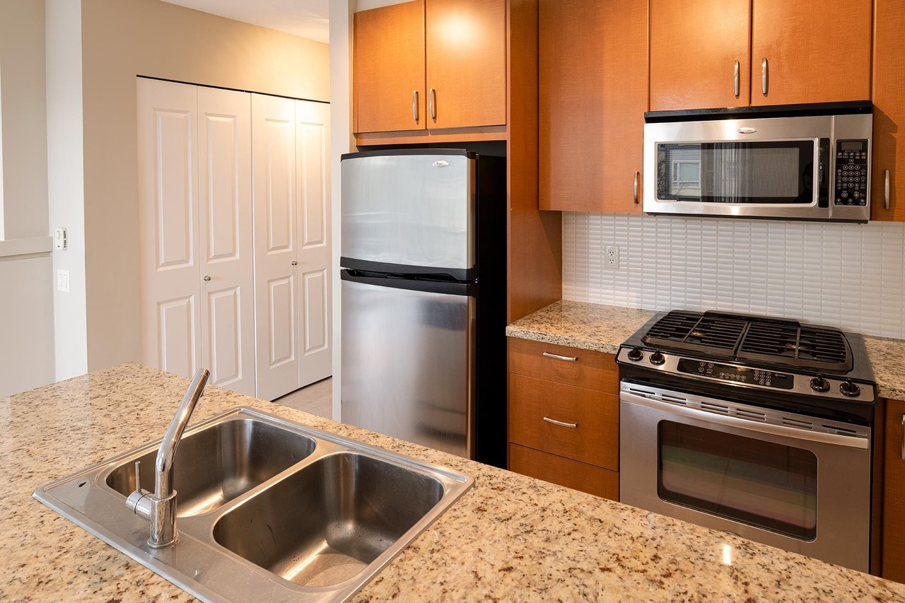 507-9222 University Cres