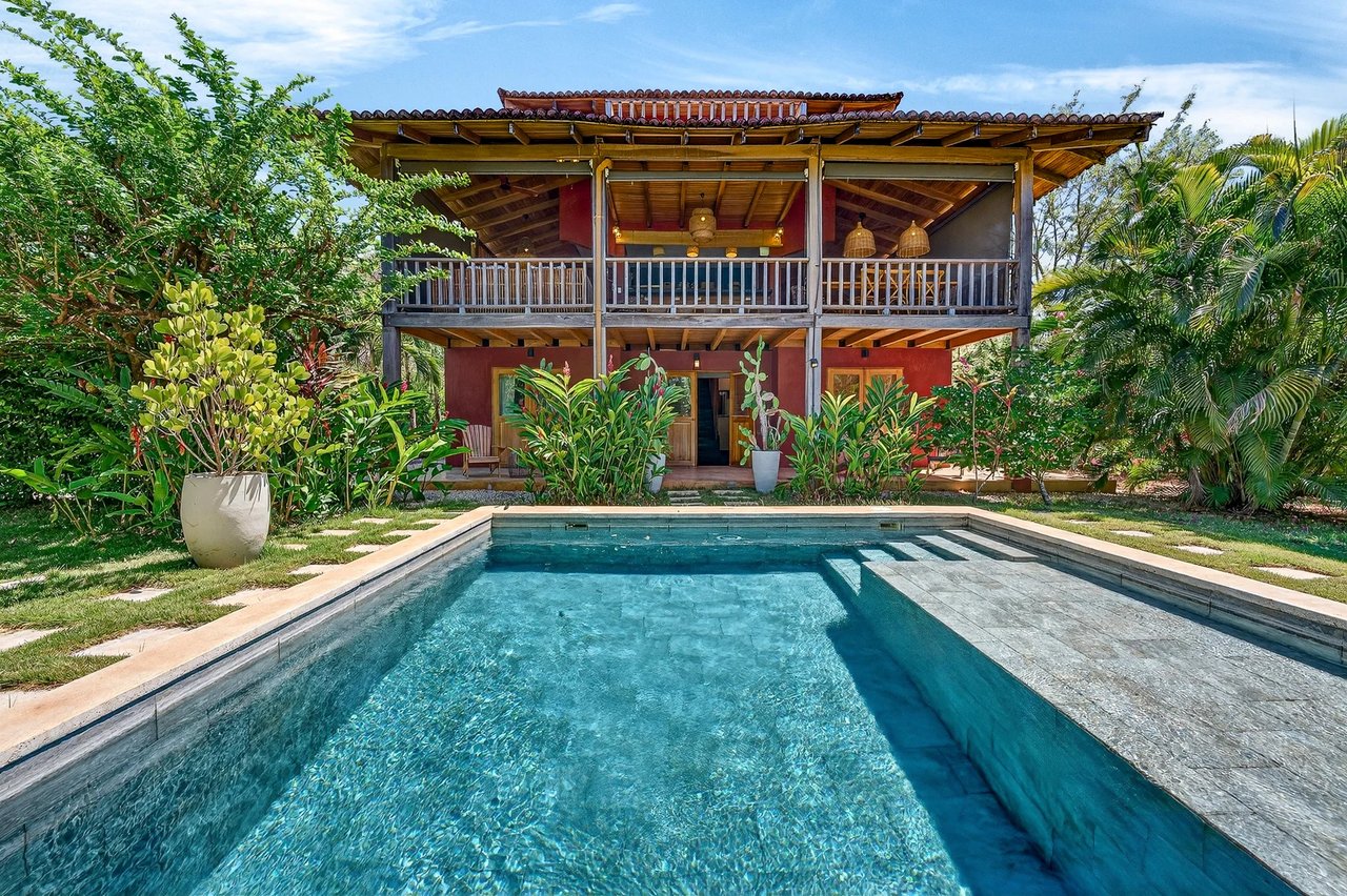 Modern Home in Beachfront Gated Community, Tamarindo, Guanacaste