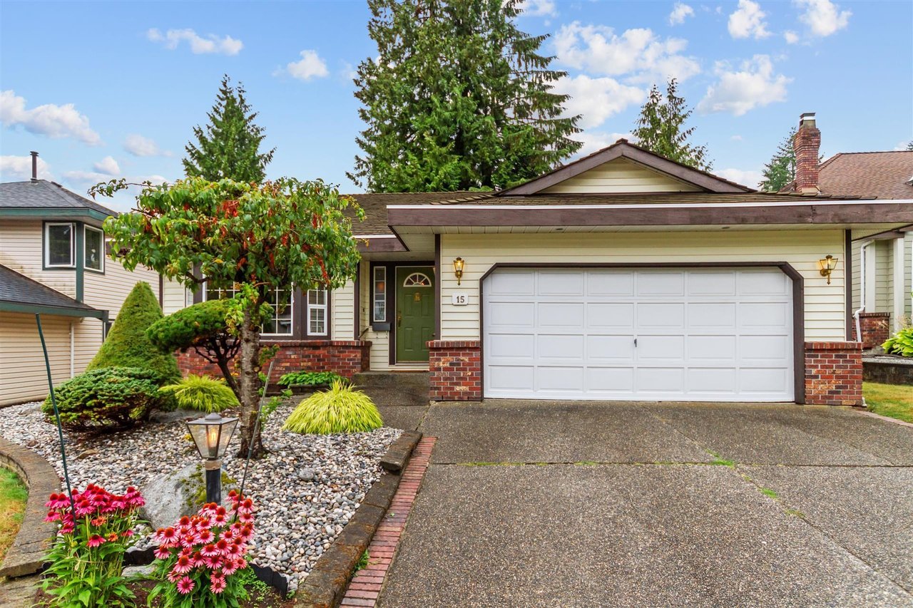 15 Ravine Dr