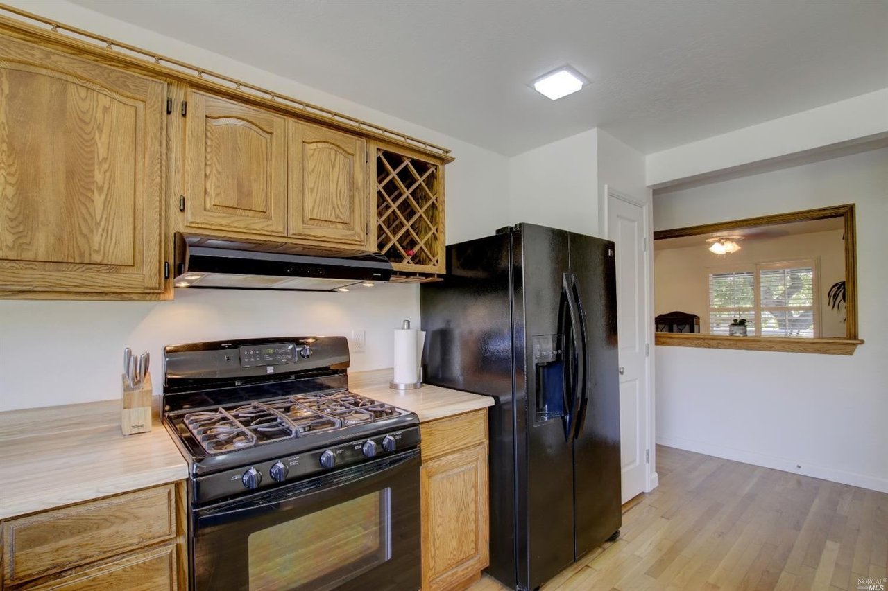 1617 Caulfield Ln
