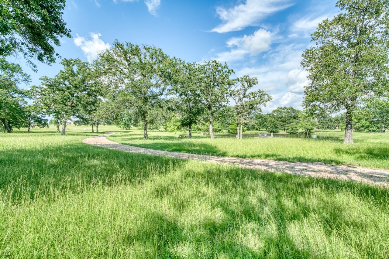 5538 FM 529 Bellville, Tx 77418