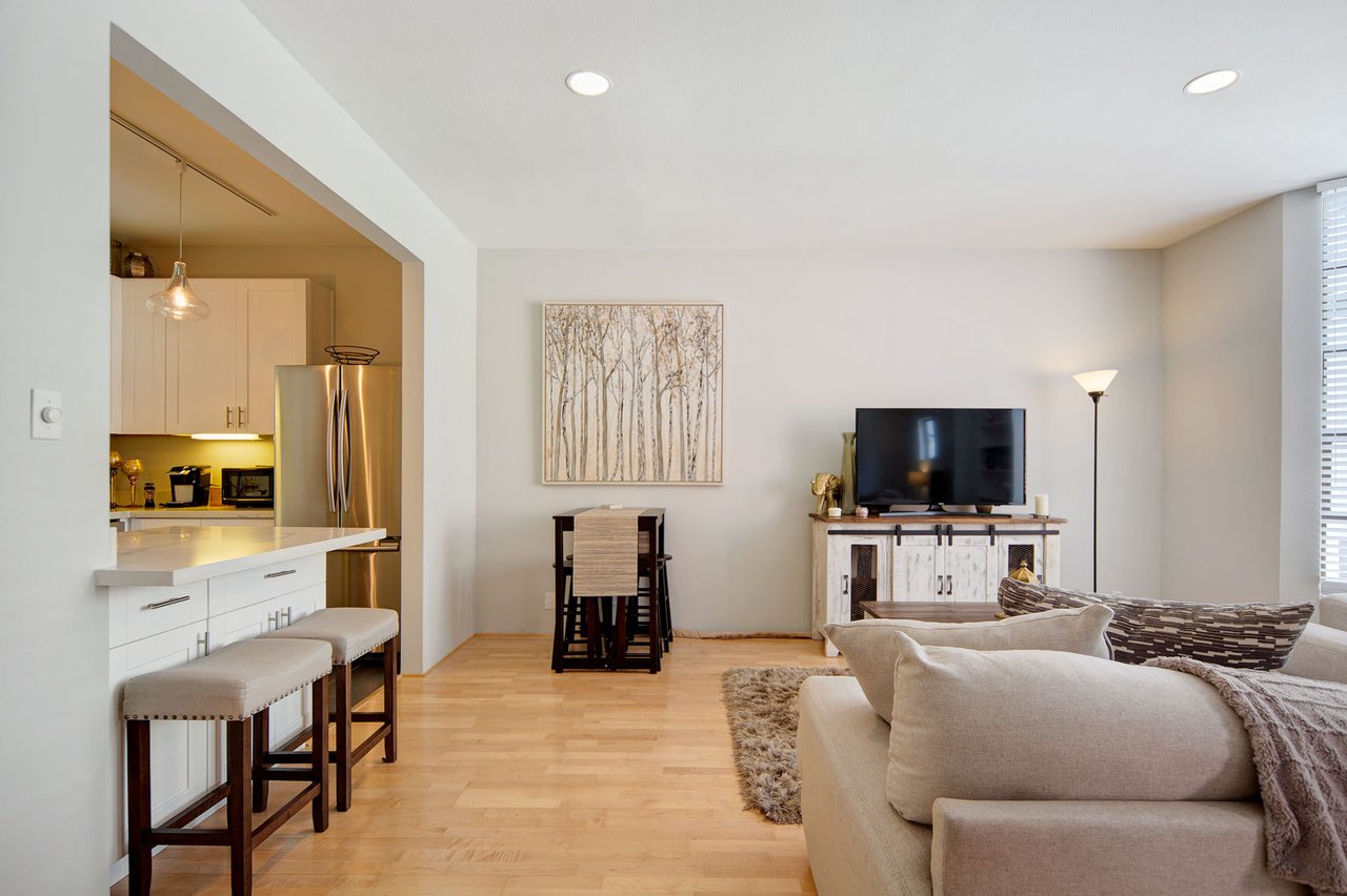 VANDEWATER STREET CONDOMINIUMS