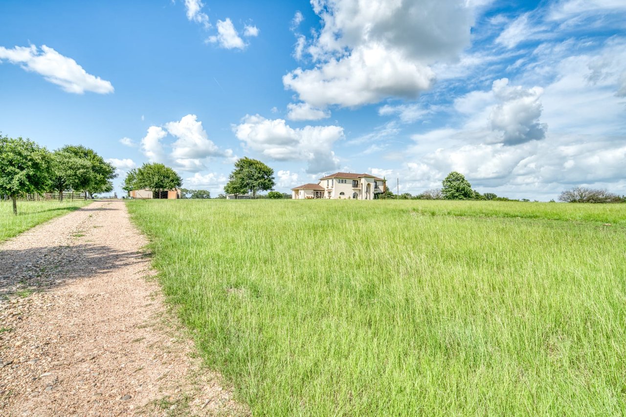 5538 FM 529 Bellville, Tx 77418