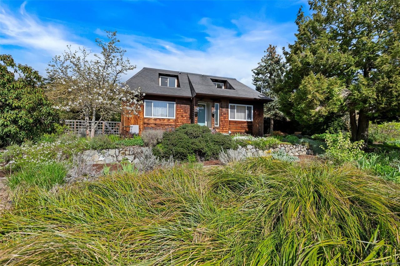 36 Tovey Cres, View Royal