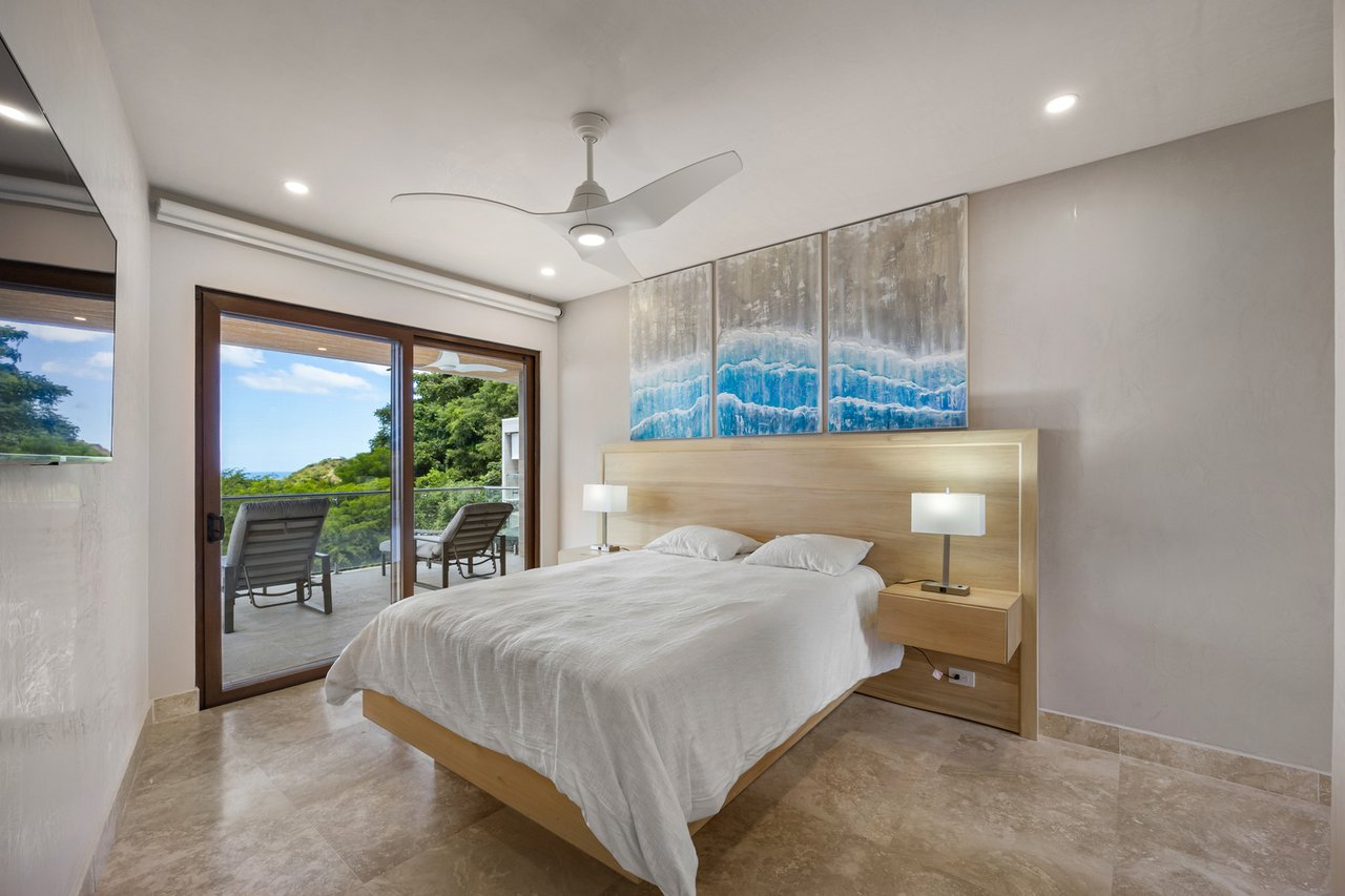 Contemporary Infinity Pool Villa, Flamingo, Guanacaste