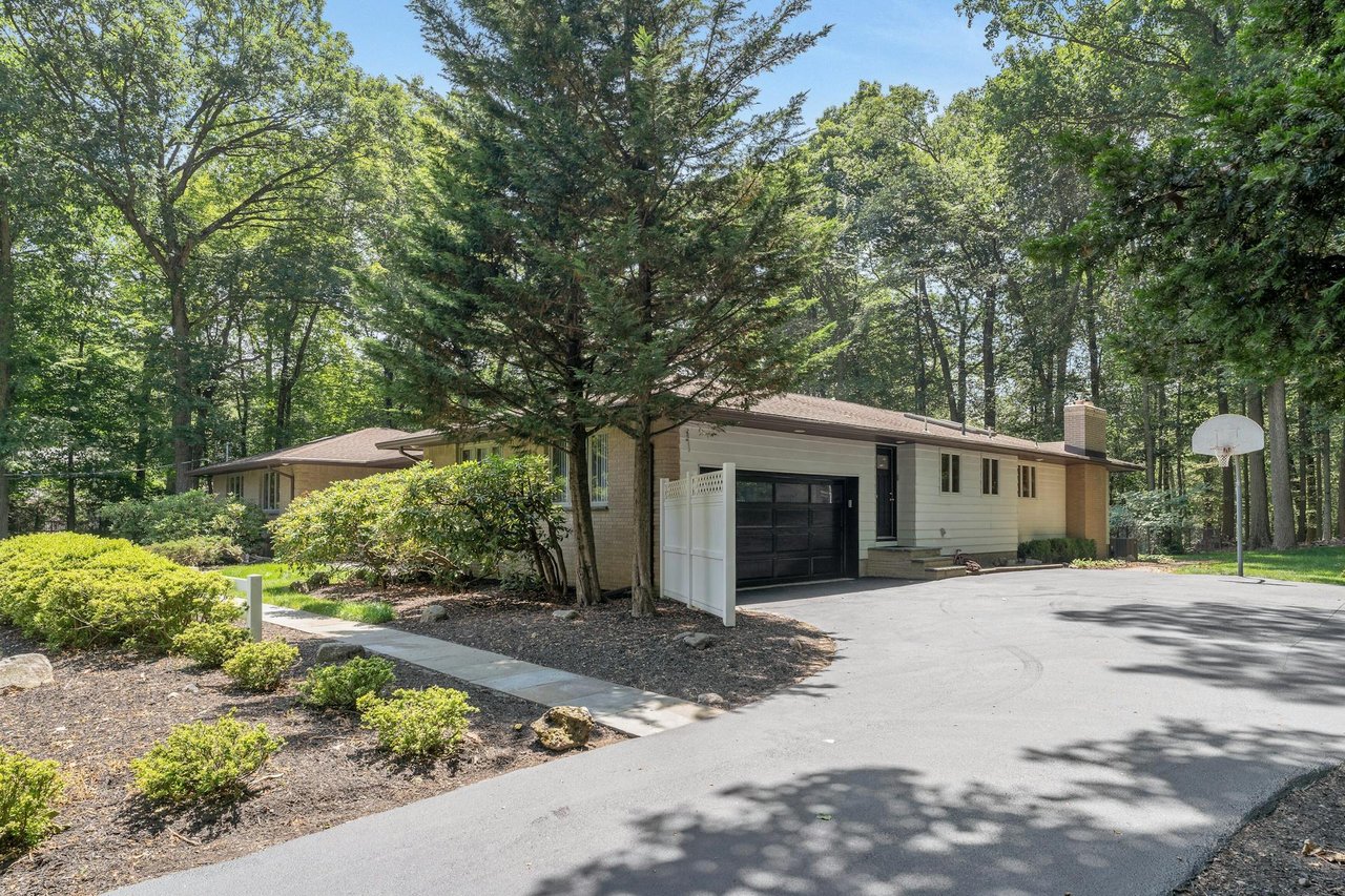 5 Charlotte Court