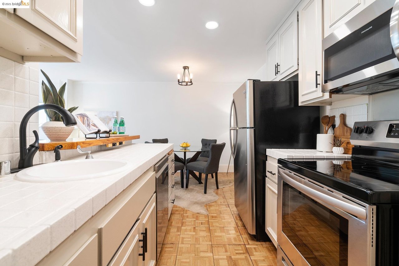 5340 Broadway Ter #204