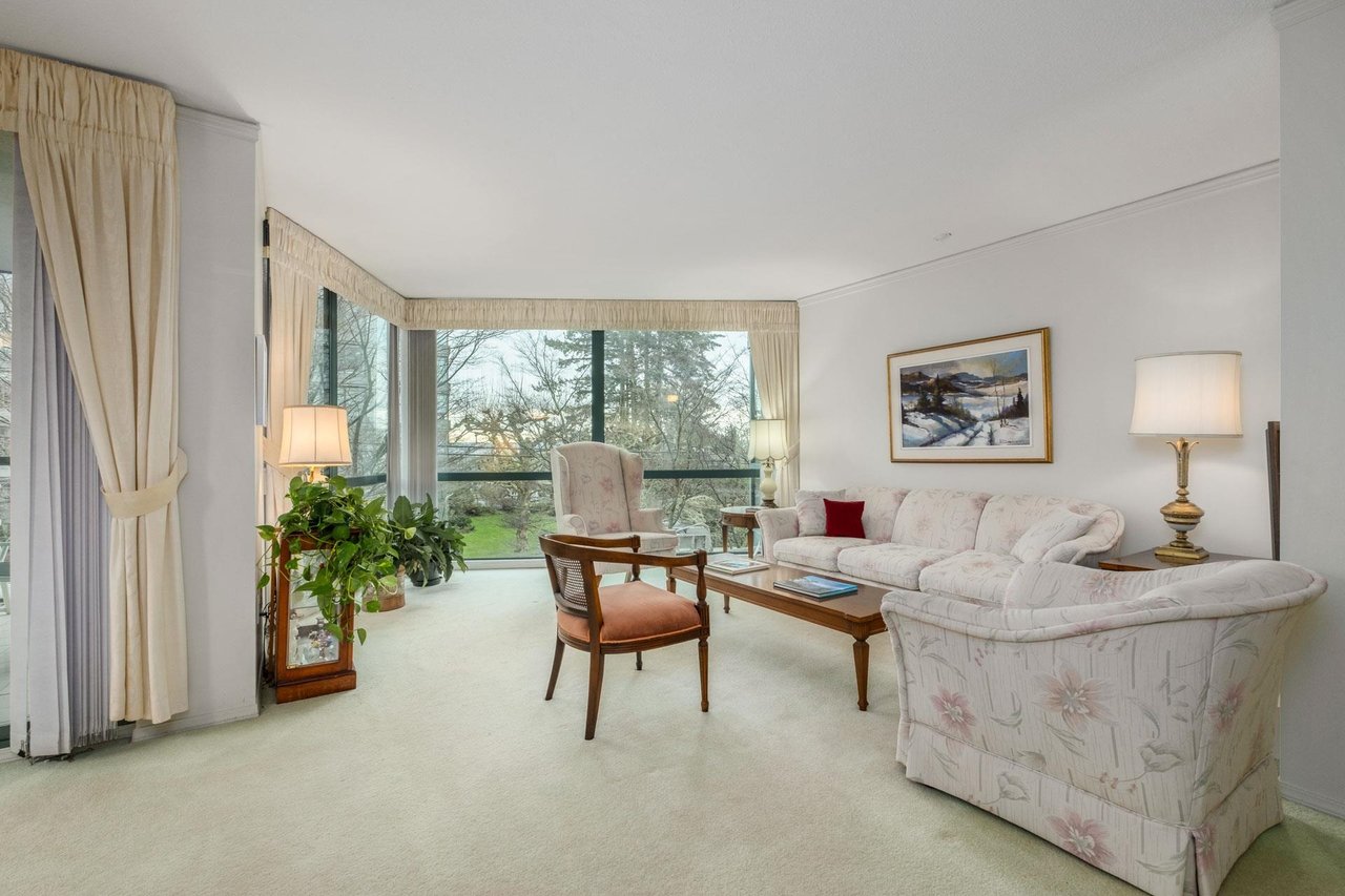 101-1427 Duchess Ave