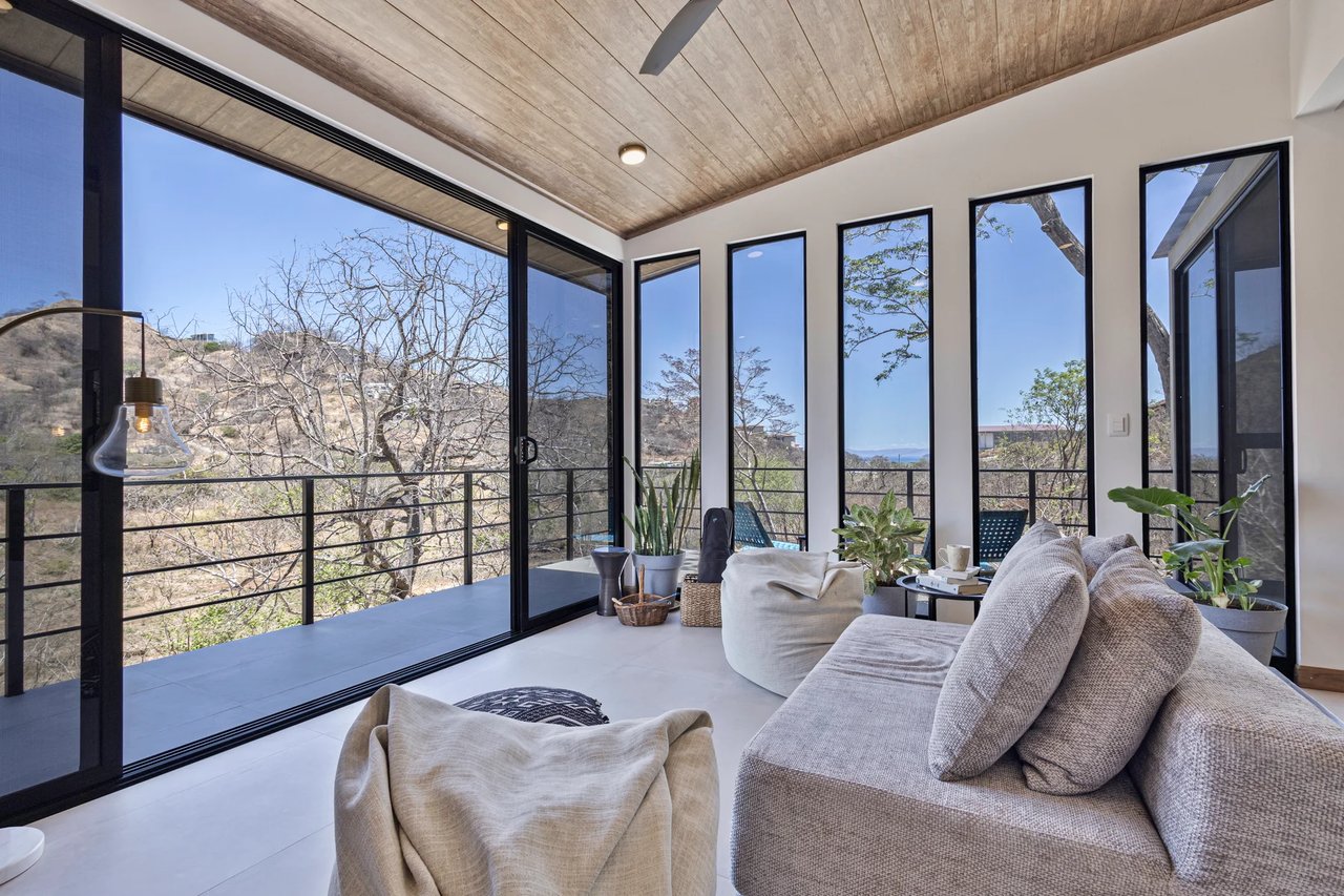 Modern Hilltop Home with Ocean Views, Papagayo, Guanacaste