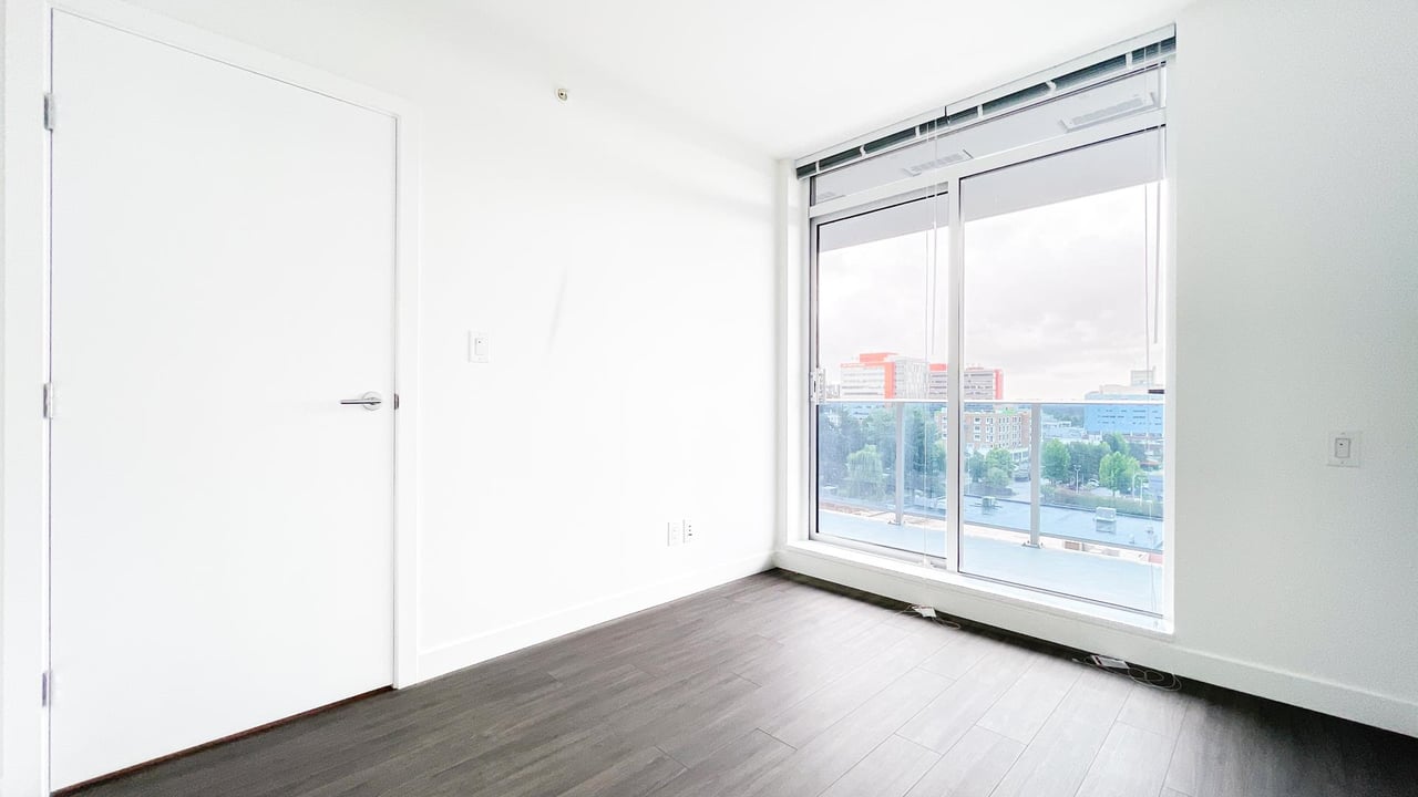 812-13615 Fraser Hwy