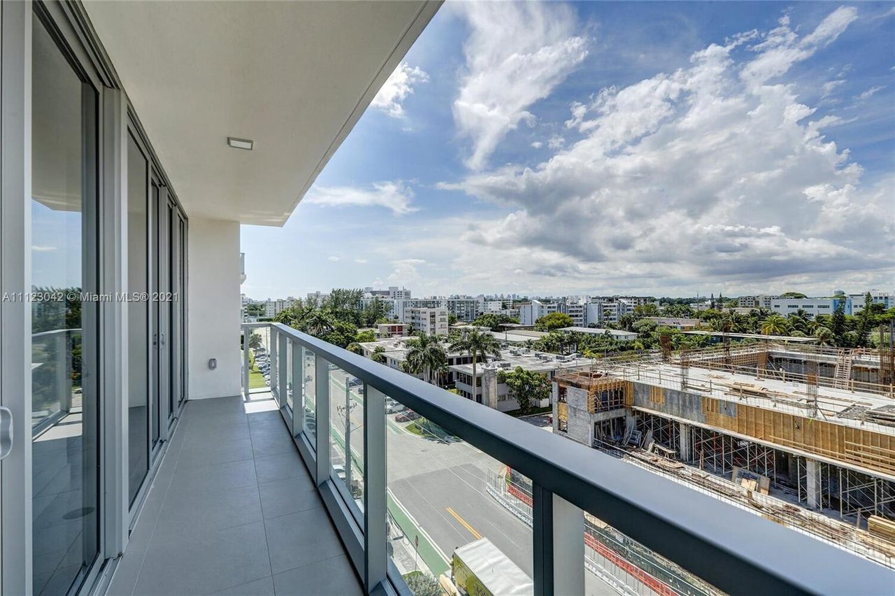 9521 E Bay Harbor Dr, #LP801