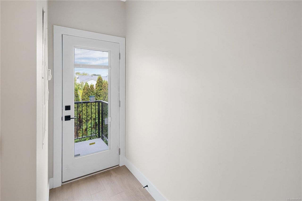 2708 Graham St, Victoria