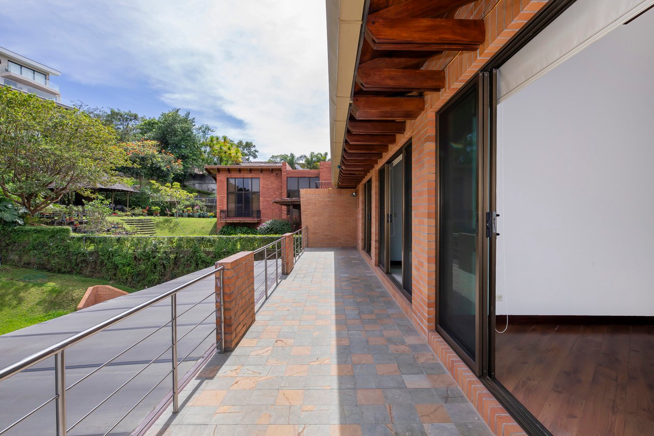 Terrace View Colonial Home, Escazu, San Jose