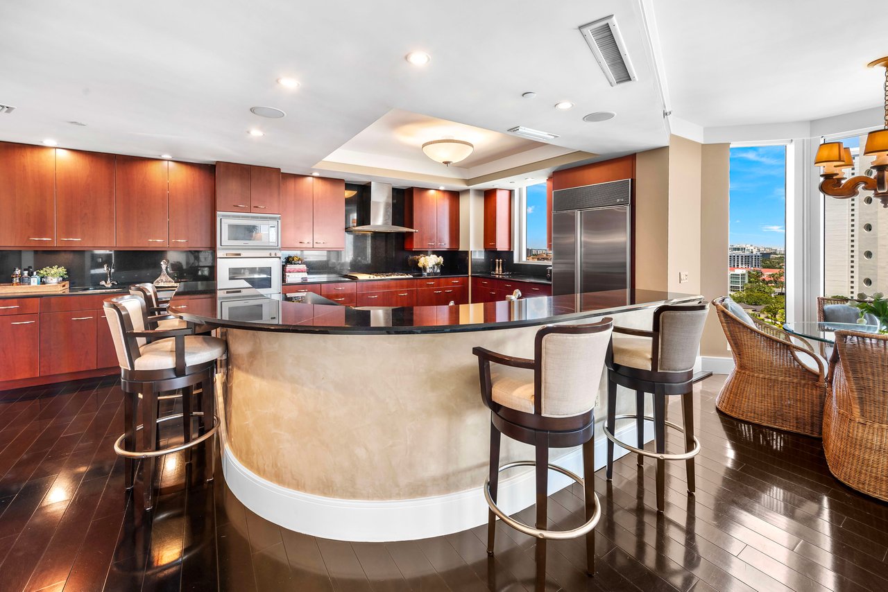 6000 Island Blvd # 1201